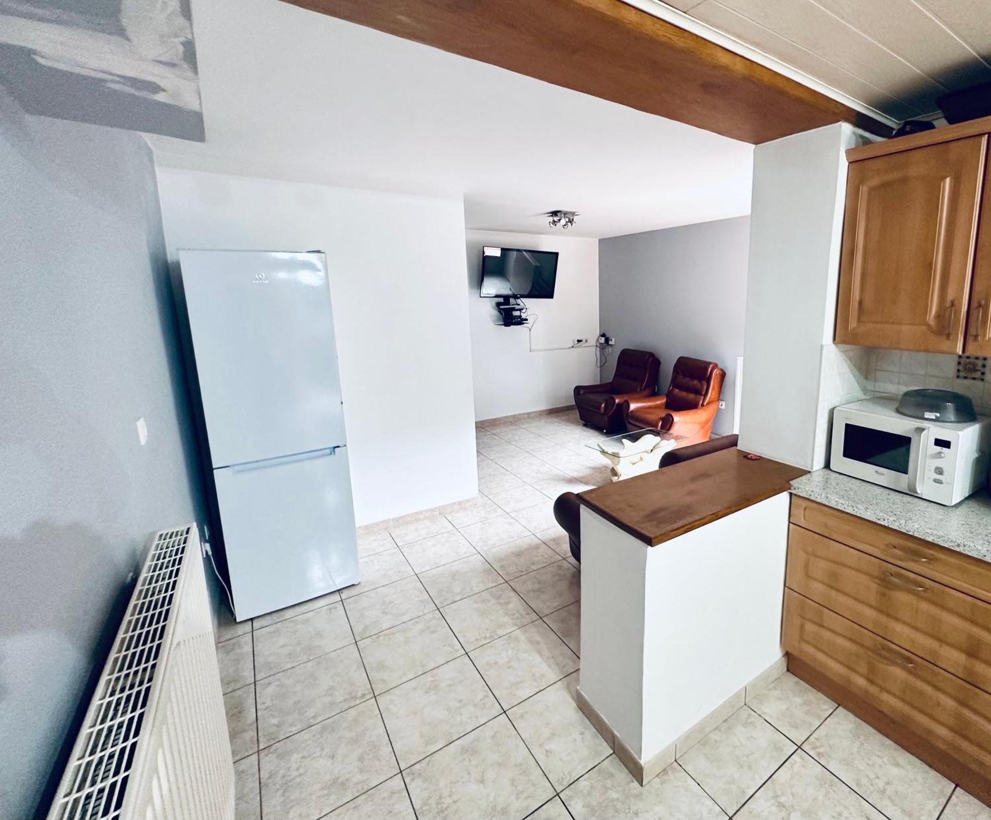 Chambre Et Sdd Privees Dans Une Maison Partagee Avec Des Residents Монс Екстериор снимка